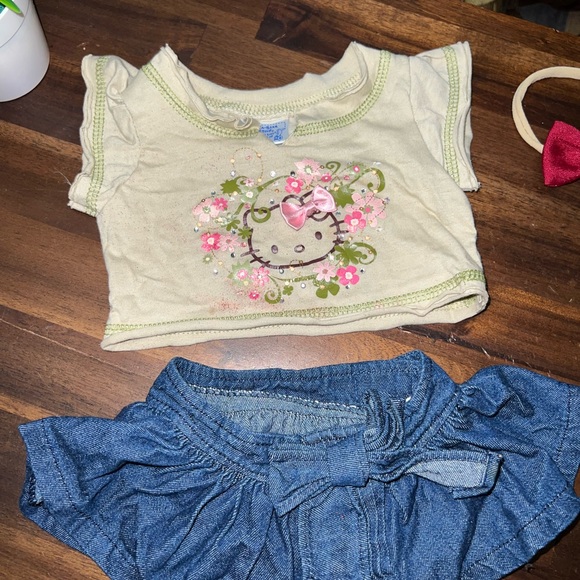 Hello Kitty Build a Bear Camo Top and Skirt Set - Picture 3 of 7